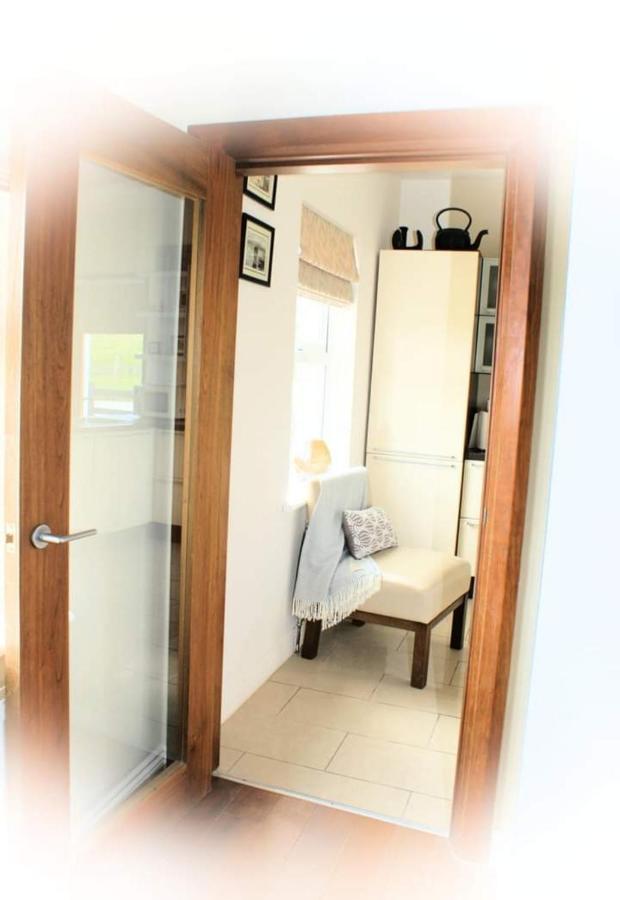 Cozy & Remote Hideaway Gintys Cottage Ross Port Exteriér fotografie